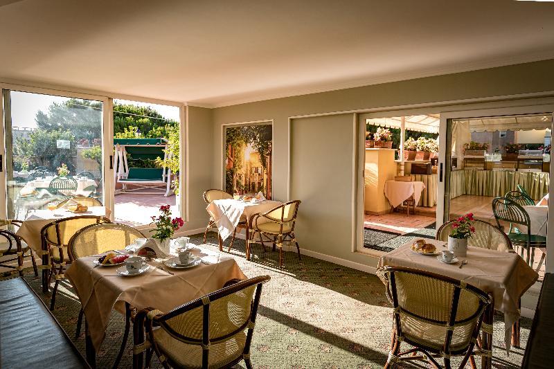 Aurelia Residence San Pietro Aparthotel ローマ エクステリア 写真