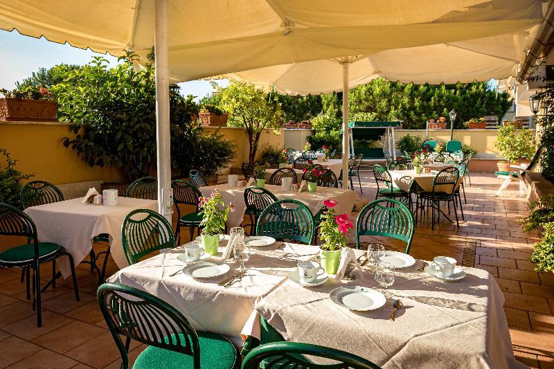 Aurelia Residence San Pietro Aparthotel ローマ エクステリア 写真